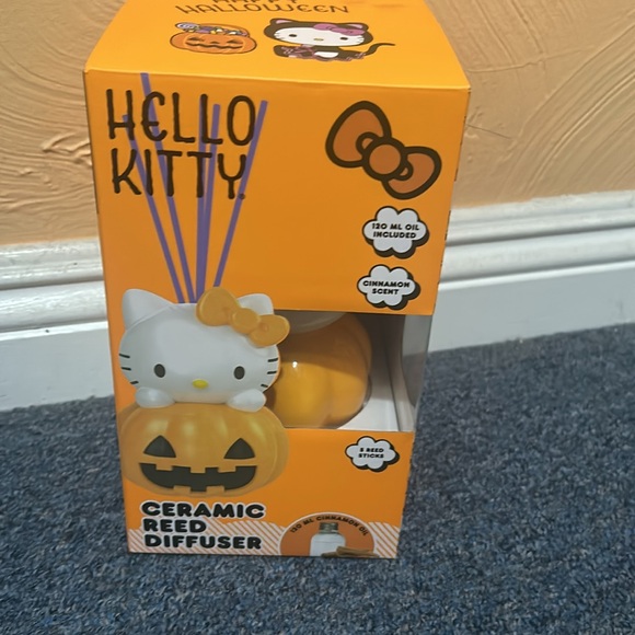 Hello kitty oil diffuser - Picture 3 of 4